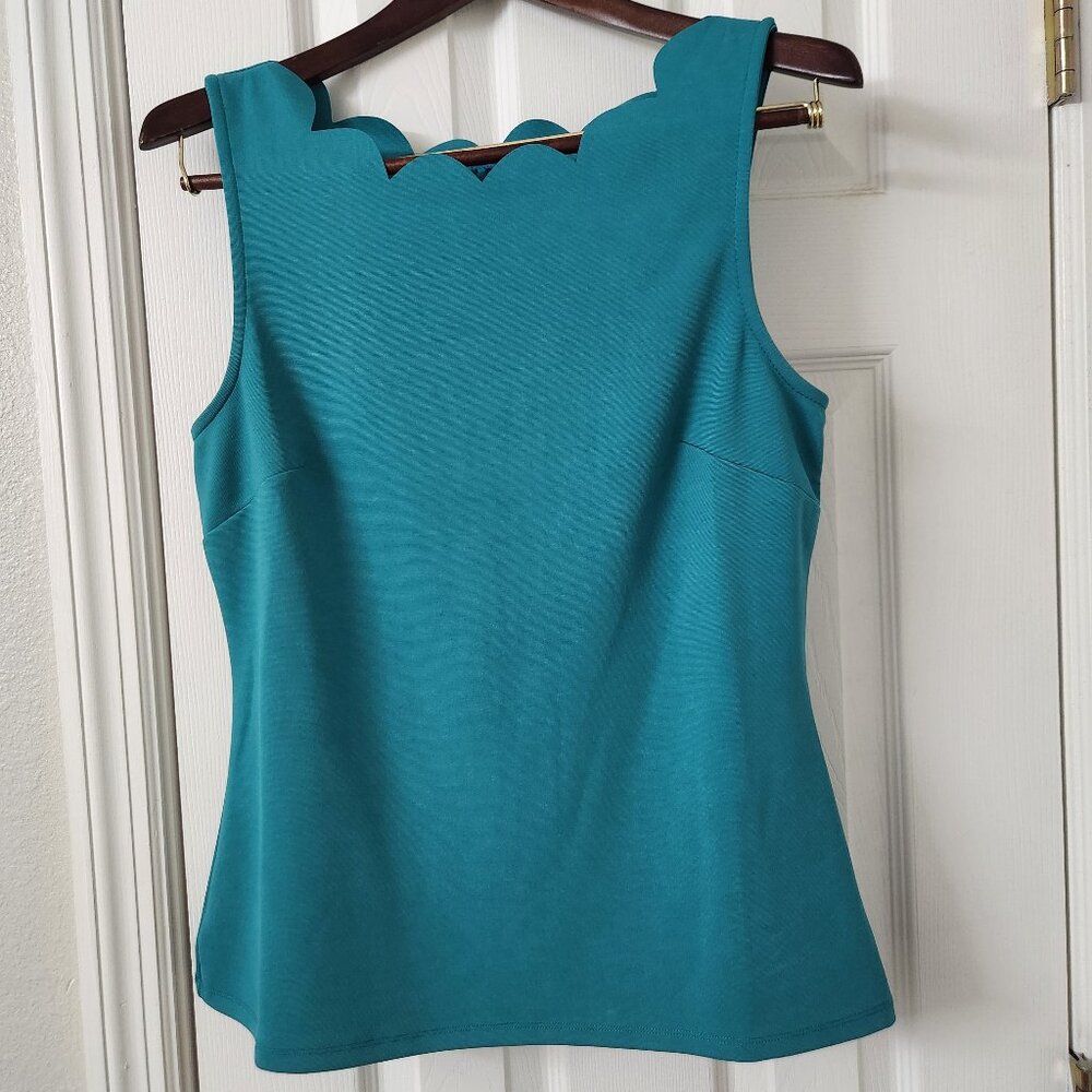 Smak Parlour scalloped edge top size L